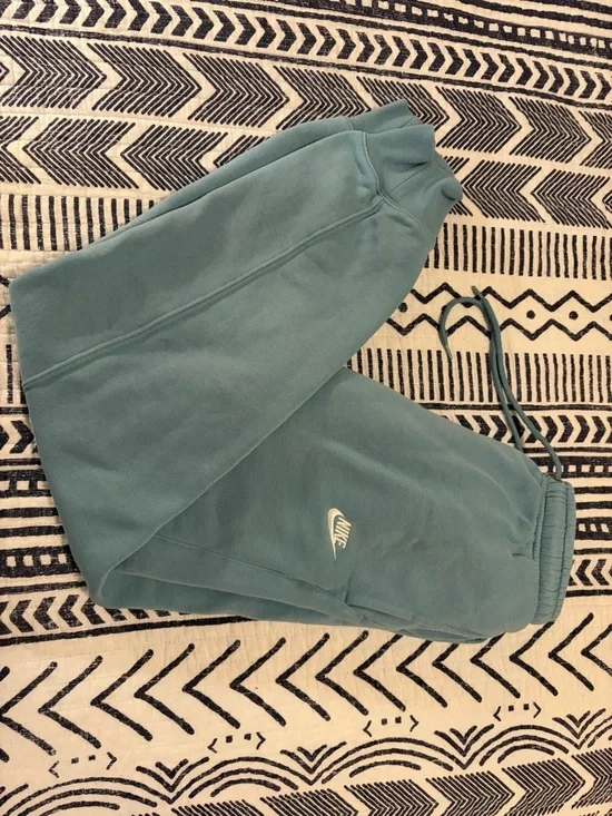 Nike Men’s Light Blue Fleece Sweatpants - Picture 5 of 7